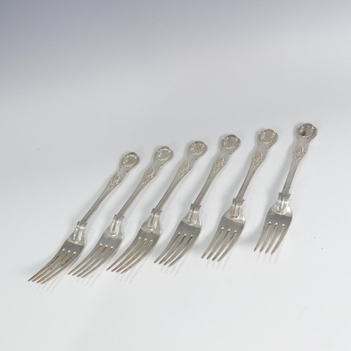 107 - A set of six George V silver Forks, by D & J Wellby Ltd., hallmarked London, 1916, Kings pattern... 