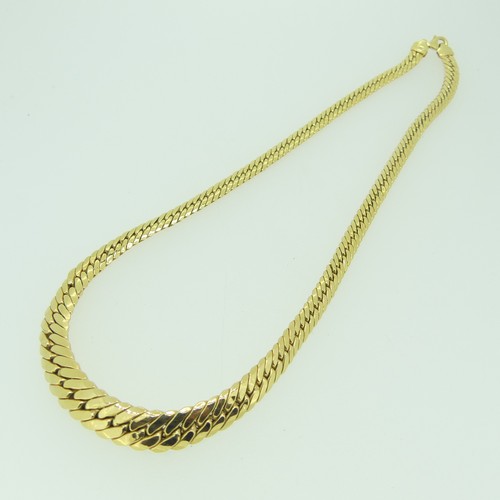 372 - A graduated 14ct gold flatlink Necklace, 44cm long, 10.5g.