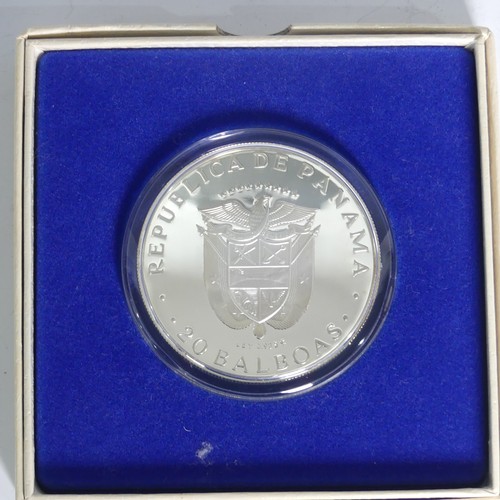 749 - A cased 1974 Panama sterling silver 20 Balboas Coin, with Franklin Mint certificate.... 