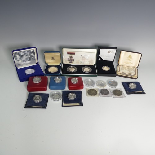 750 - A Royal Mint 2006 cased pair of silver proof 50p's, commemorating the 150th Anniversary of The Victo... 