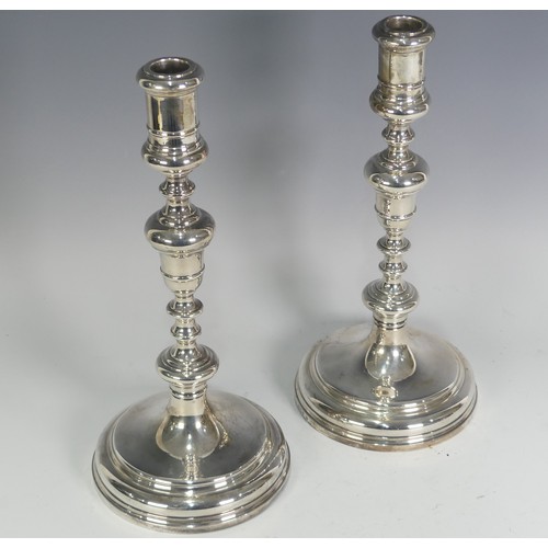 125 - A pair of Edward VIII silver Candlesticks, by William Comyns & Sons Ltd, hallmarked London 1937,... 