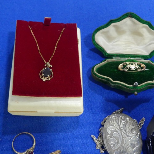 491 - A large quantity of Jewellery and Costume Jewellery, including a 1960's Danish silver Brooch, by Ras... 