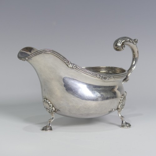 144 - A George V silver Sauce Boat, by Goldsmiths & Silversmiths Co Ltd., hallmarked London, 1934, of ... 