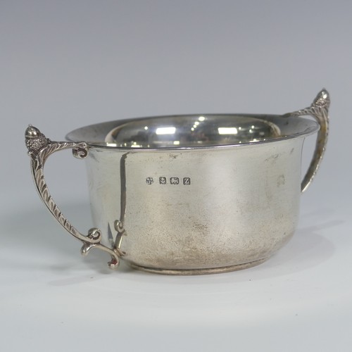 147 - A George V silver Cream Jug, by William Neale & Son Ltd., hallmarked Birmingham, 1924, of plain ... 