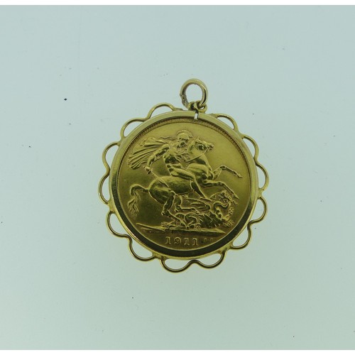 755 - A George V gold Sovereign, dated 1911, in 9ct gold pendant mount, approx total weight 9.5g.... 