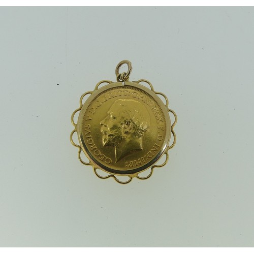 755 - A George V gold Sovereign, dated 1911, in 9ct gold pendant mount, approx total weight 9.5g.... 