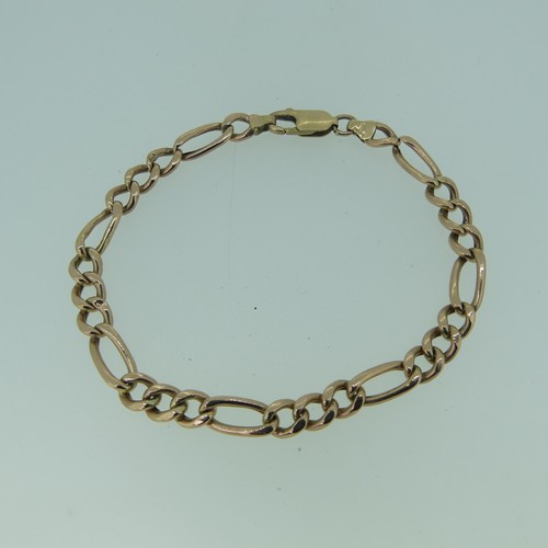 412 - A 9ct gold curb link Bracelet, 22cm long, approx total weight 7.8g.