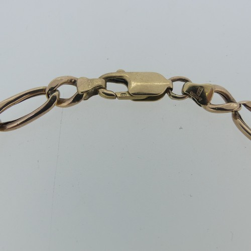 412 - A 9ct gold curb link Bracelet, 22cm long, approx total weight 7.8g.