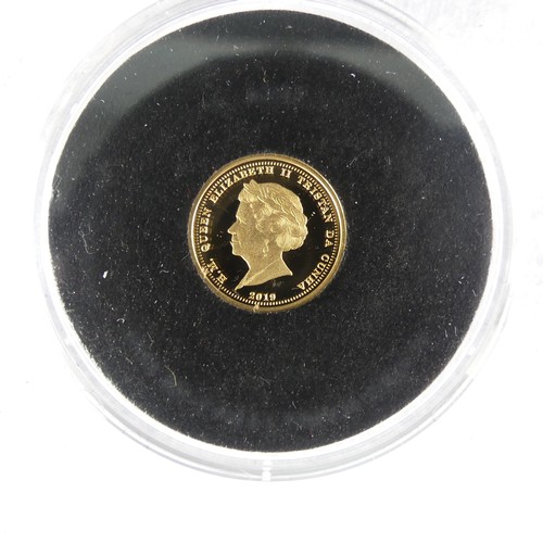 756 - An Elizabeth II Tristan da Cunha Quarter Laurel gold Coin, dated 2019, 2g, in Jubilee Mint presenati... 