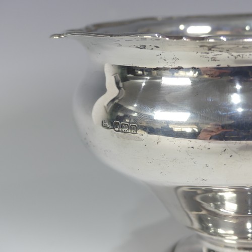 166 - A George V silver Bowl, by Atkin Brothers, hallmarked Sheffield, 1930, on pedestal foot, 16cm diamet... 