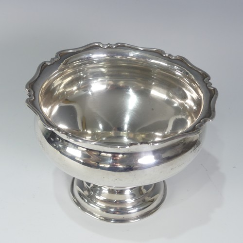 166 - A George V silver Bowl, by Atkin Brothers, hallmarked Sheffield, 1930, on pedestal foot, 16cm diamet... 