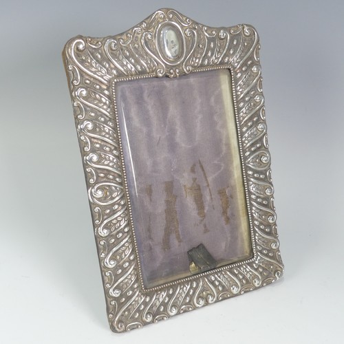 169 - An Edwardian silver mounted Easel Frame, by Mappin & Webb Ltd., hallmarked London, 1903, with fo... 