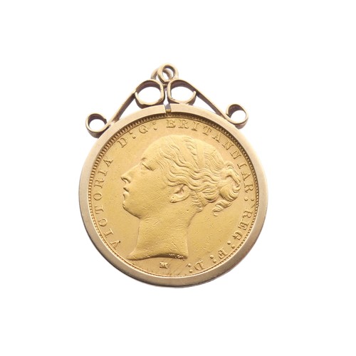 760 - A Victorian gold Sovereign, dated 1887, Melbourne mint mark, in 9ct gold pendant mount, total weight... 