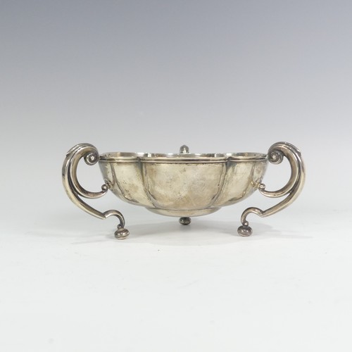 177 - An Edwardian silver Bon Bon Dish, by Horace Woodward & Co Ltd., hallmarked Birmingham 1905, of l... 