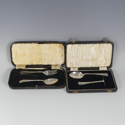 195 - A cased George V silver Spoon and Pusher, the spoon Birmingham 1935, pusher Sheffield, 1922, togethe... 