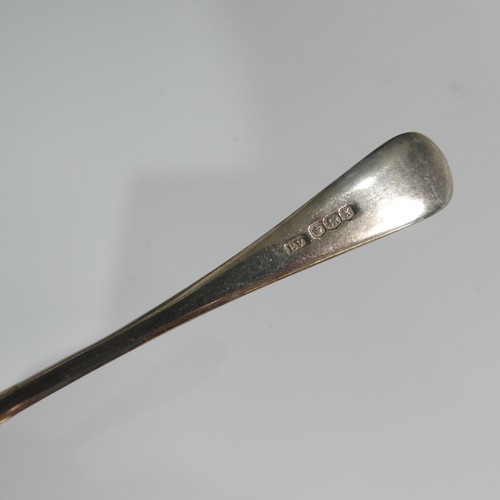 195 - A cased George V silver Spoon and Pusher, the spoon Birmingham 1935, pusher Sheffield, 1922, togethe... 