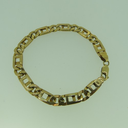 414 - A 9ct yellow gold flat link Bracelet, 21cm long, 19.6g.