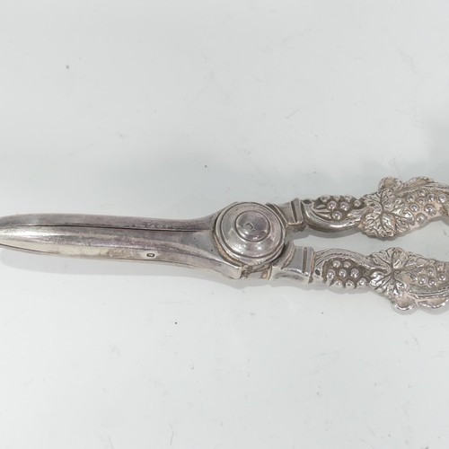 201 - A pair of Elizabeth II silver Grape Scissors, by Roberts & Belk Ltd., hallmarked Sheffield, 1967... 