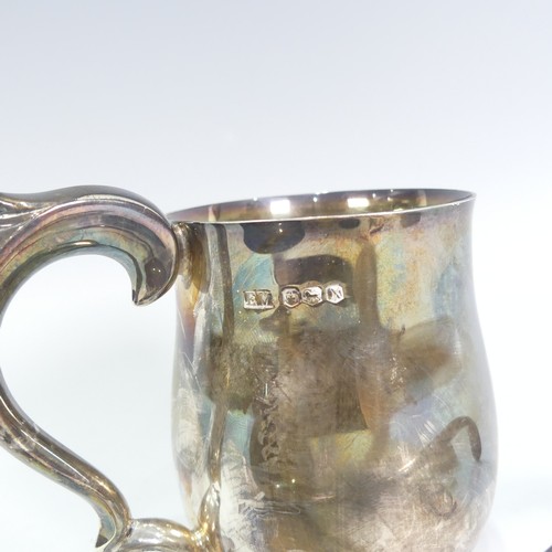 202 - An Elizabeth II silver Mug, by Viner's Ltd., hallmarked Sheffield, 1965, of baluster form with scrol... 