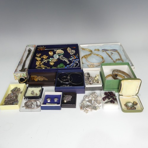 496 - A quantity of Jewellery and Costume Jewellery, including a silver charm bracelet, a silver hinged ba... 