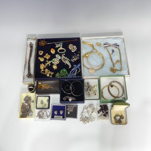 496 - A quantity of Jewellery and Costume Jewellery, including a silver charm bracelet, a silver hinged ba... 