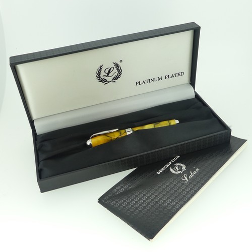 262 - A cased Montblanc Meisterstuck Fountain Pen, the 14k gold nib stamped 4810 with Montblanc insignia, ... 