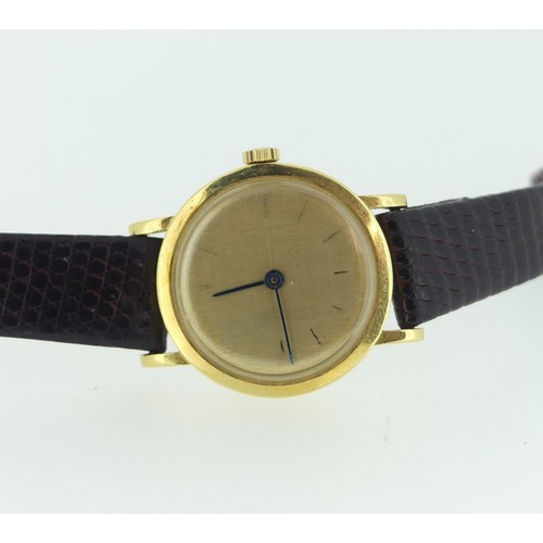 236 - An 18ct gold Universal Genève lady’s Wristwatch, with Swiss 17-jewels signed movement, ... 