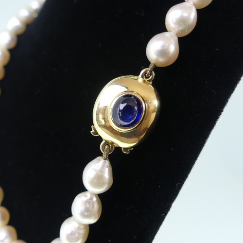 370 - A single row of baroque cultured Pearls, formed of 45 pearls, approx 8-9mm long, the 18ct gold snap ... 