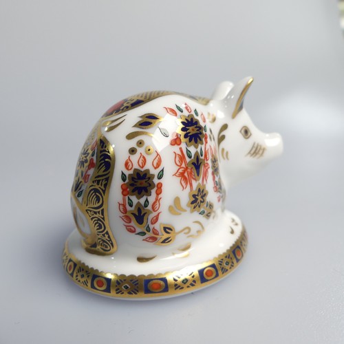 122 - A small quantity of Royal Crown Derby Paperweights, to comprise Derby Wren, silver stopper, boxed, D... 