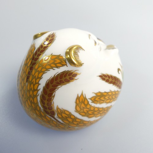122 - A small quantity of Royal Crown Derby Paperweights, to comprise Derby Wren, silver stopper, boxed, D... 