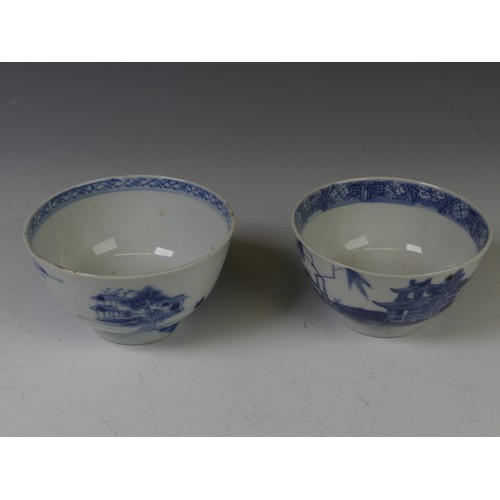 247 - An antique Chinese blue and white Bowl, with four character mark to base for Kangxi, underglaze blue... 