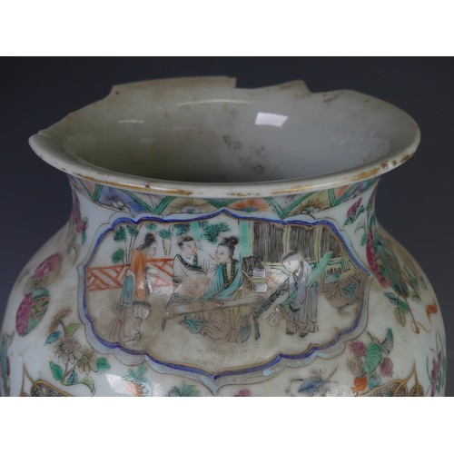 250 - A large quantity of damaged Chinese and Japanese porcelain, comprising Vases, miniature Kutani Tea s... 