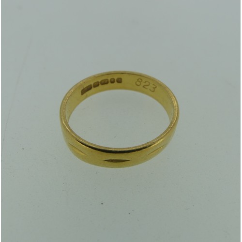 121 - A 22ct yellow gold Wedding Band, 4.25mm wide, Size O, 4.3g.