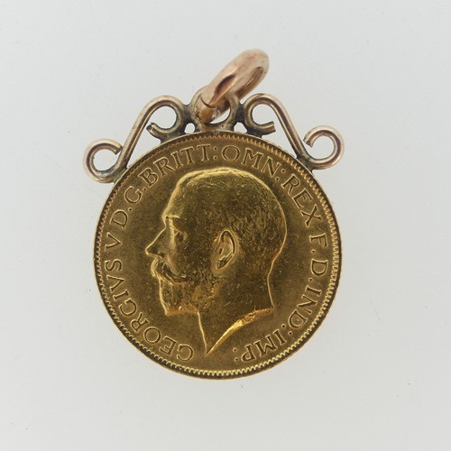 313 - A George V gold Sovereign, dated 1913, on soldered pendant mount,