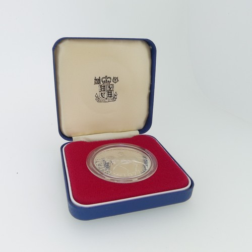 316 - Two cased Royal Mint 1981 Royal Wedding silver proof Commemorative Coins, both with certificates, to... 