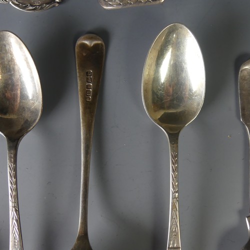 65 - A set of Eleven Edwardian silver Teaspoons, by Duncan & Scobbie, hallmarked Sheffield, 1905, wit... 