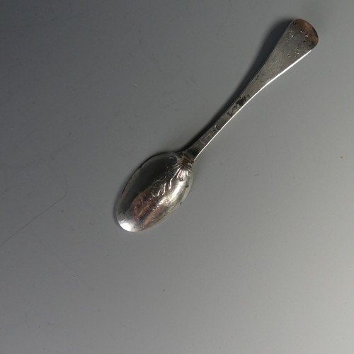 70 - A mid 18thC silver Snuff / Miniature Spoon, struck with makers mark only 'I.H', Hanoverian pattern w... 