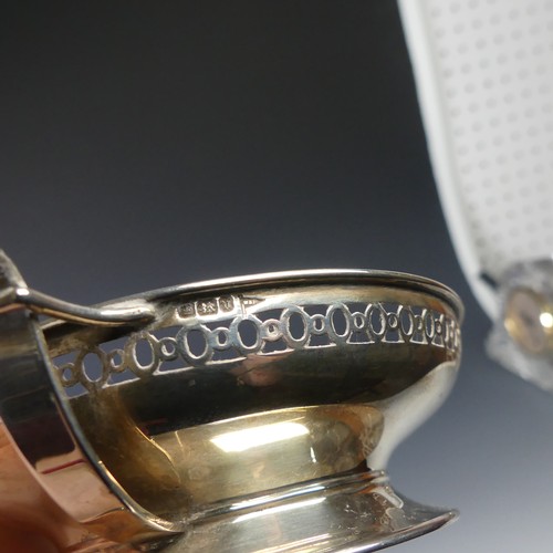 84 - A George V silver Bon Bon Dish, by Walker & Hall, hallmarked Sheffield, 1913, of two handled cir... 