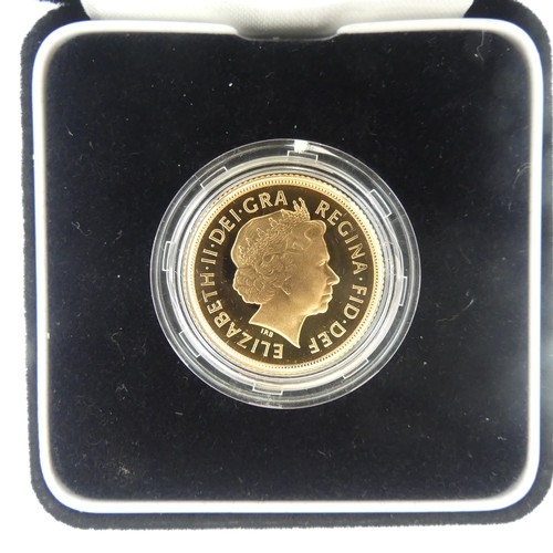 335 - A cased Elizabeth II gold proof Sovereign, dated 2005, with Timothy Noad portrayal of St. George and... 