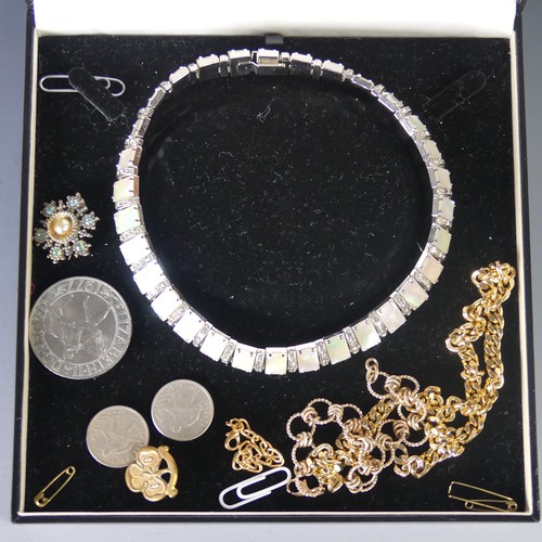 254 - A quantity of Jewellery and Costume Jewellery, including a very small five stone diamond ring, mount... 