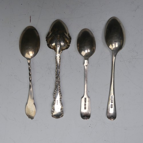 65 - A set of Eleven Edwardian silver Teaspoons, by Duncan & Scobbie, hallmarked Sheffield, 1905, wit... 