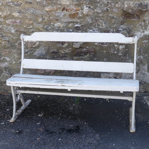 621 - A Vintage cast iron and white painted garden Seat/Bench, of small proportions, W 130 cm x H 86 cm x ... 