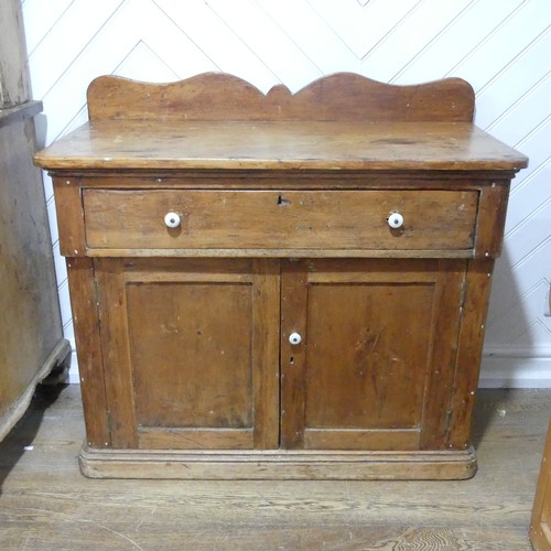 401 - A late 19th century Canadian pine Chiffonier, Nova Scotia, W 98 cm x H 89 cm x D 47 cm.... 