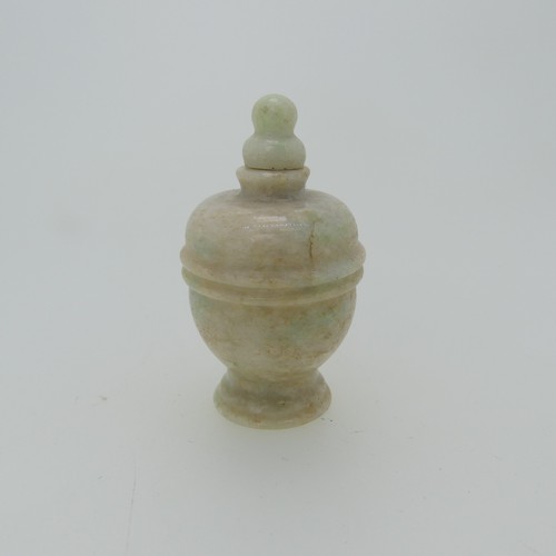 102 - A small quantity of Chinese jade Snuff Bottles, comprising one carved with bats, hardstone stopper, ... 