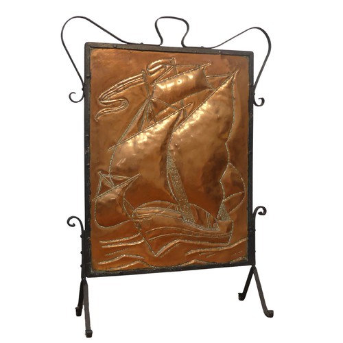 408 - An Arts and Crafts Newlyn school copper and wrought iron Fire Screen, depicting a sailing ship, attr... 