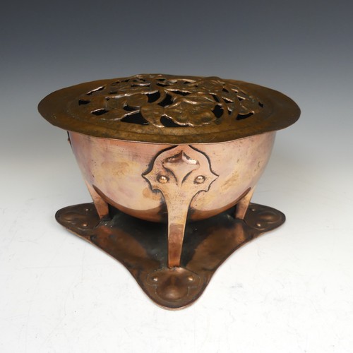 411 - An Arts and Crafts copper Rose Bowl, circa 1900, removable top with pierced stylised vines and leave... 