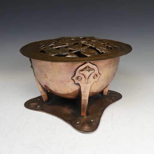 411 - An Arts and Crafts copper Rose Bowl, circa 1900, removable top with pierced stylised vines and leave... 