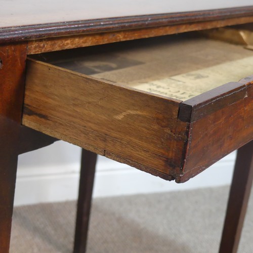 423 - A Georgian mahogany side Table, original handle and oak carcass, raised on square tapering legs, W 7... 