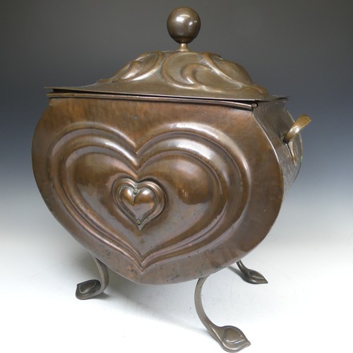 493 - An Art Nouveau hammered copper heart shaped Coal Box, front marked with 'Rd 406450', W 40 cm x H 50 ... 