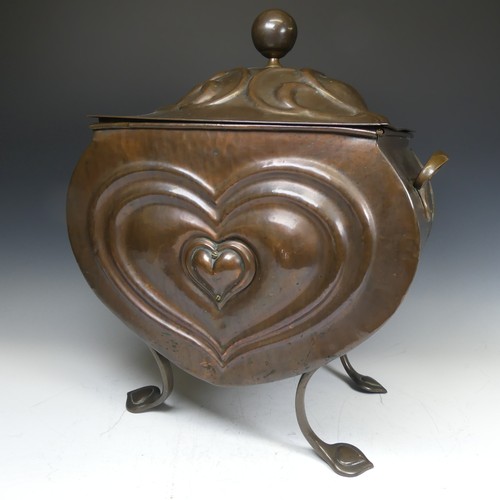 493 - An Art Nouveau hammered copper heart shaped Coal Box, front marked with 'Rd 406450', W 40 cm x H 50 ... 